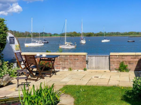 The Boathouse Uk33900